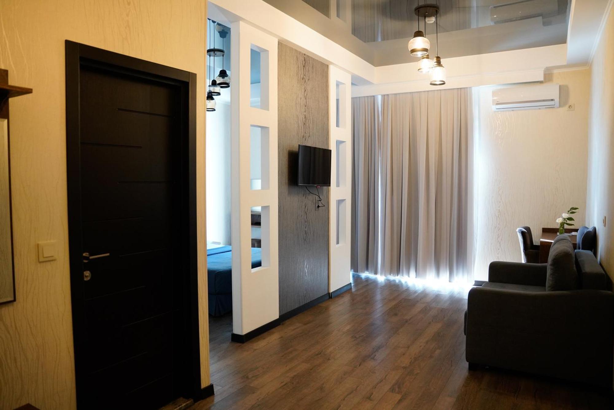 Hotel Panoramic 库塔伊西 外观 照片